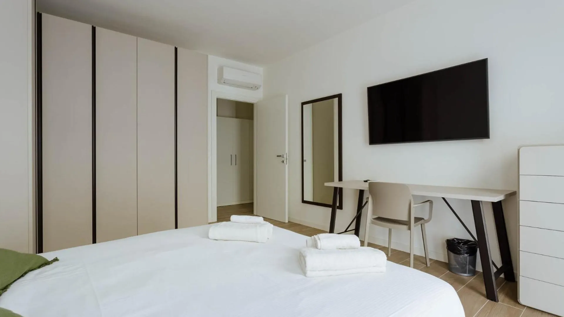 Yourbanflat Modernest Suite Padova 0*,
